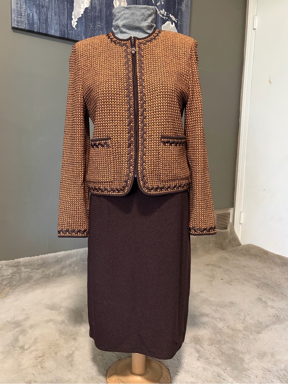 St. John Collection Marie Gray Knit Jacket Skirt Suit Set Brown Size 6